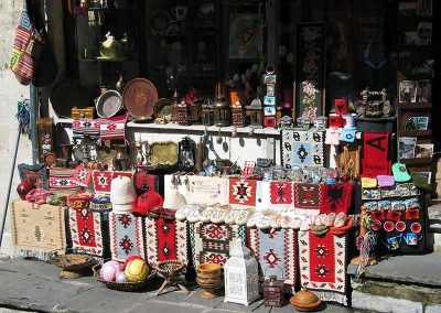 Ein charakteristischer Souvenirstand